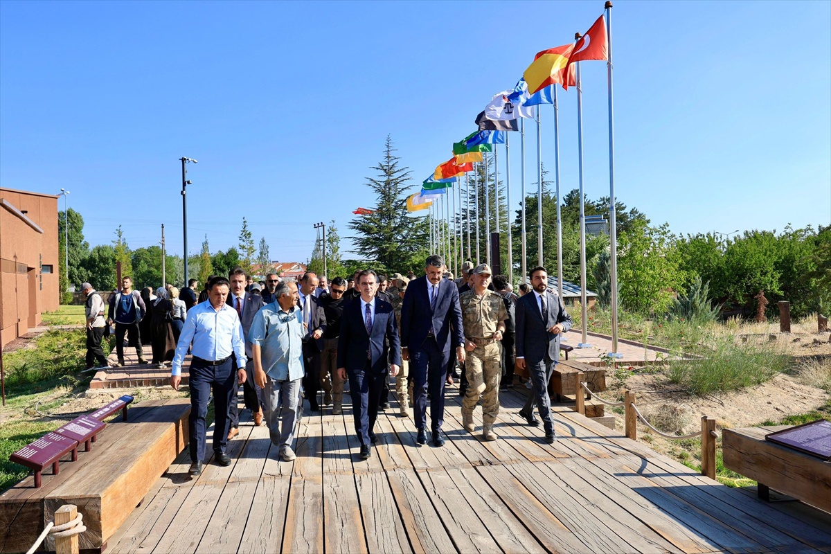 Bakan Yardımcısı Çelik, Malazgirt etkinlik alanlarını inceledi