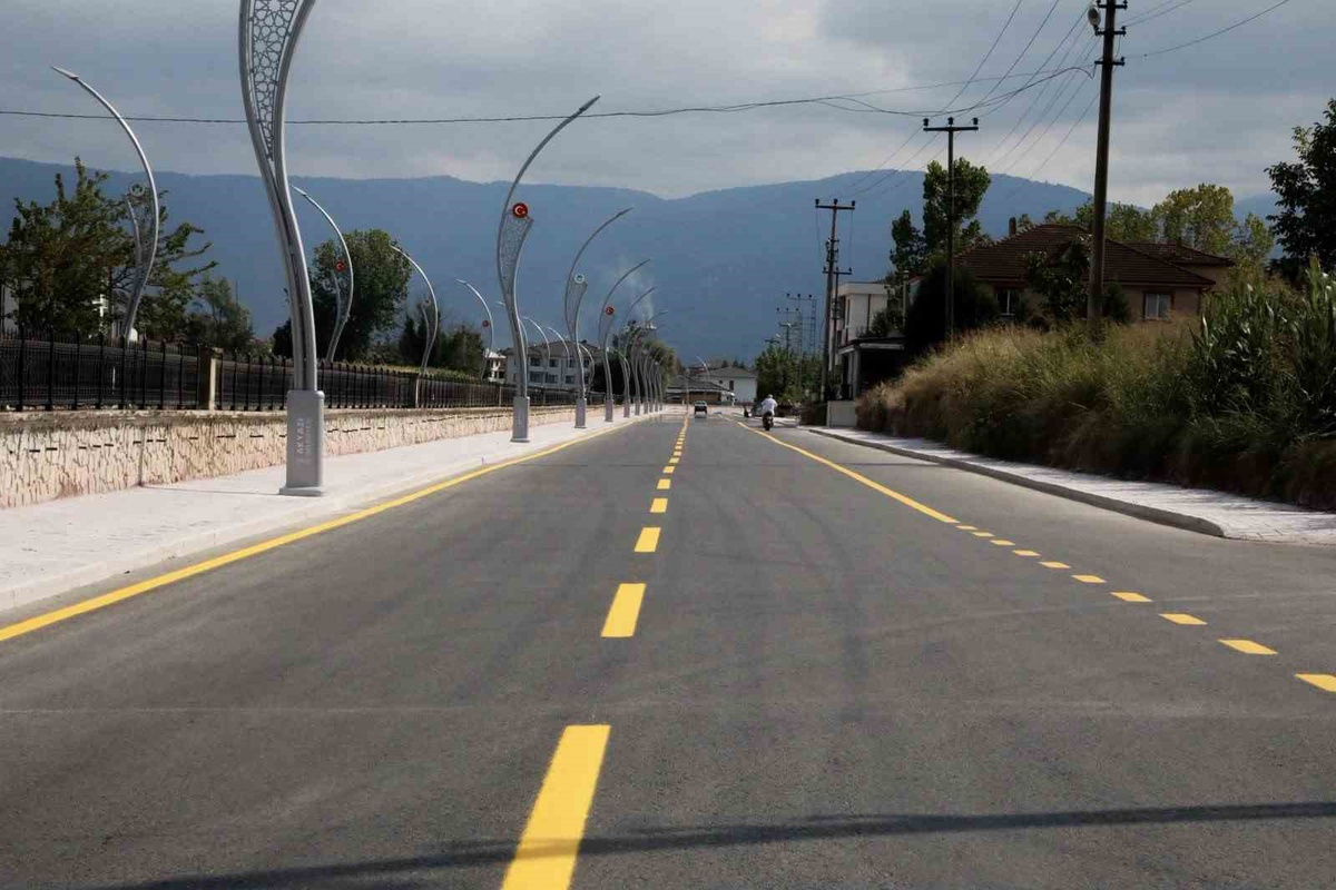 Akyazı trafiğini rahatlatacak projede ikinci etap bitti