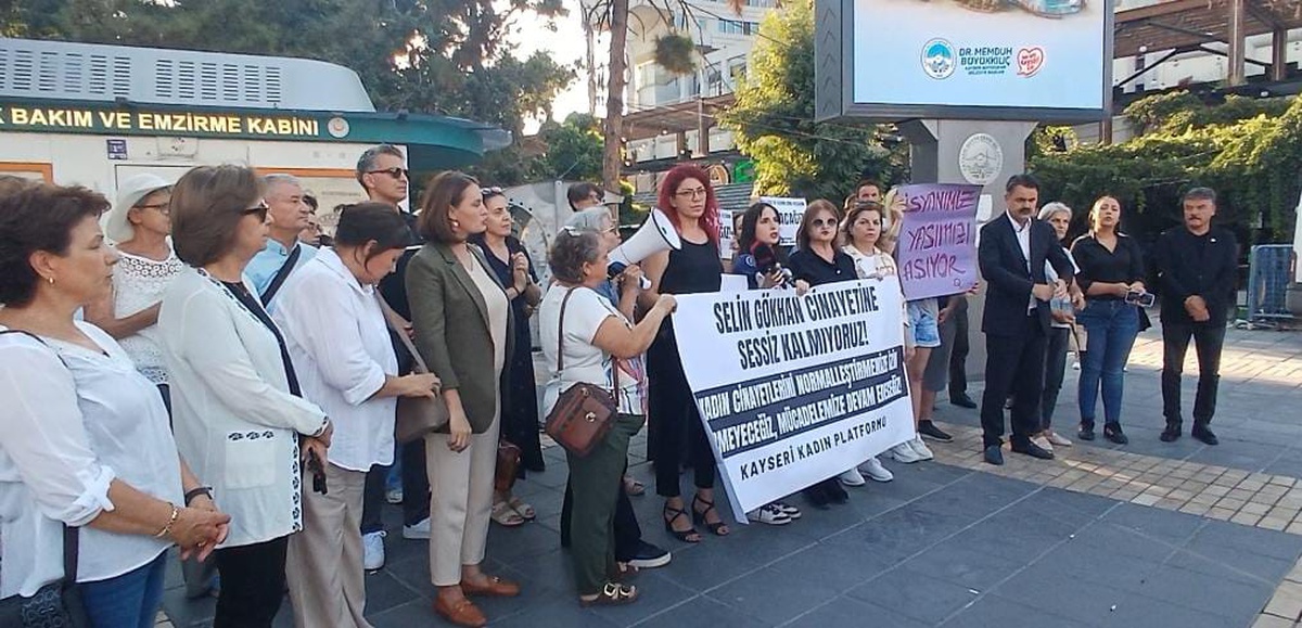 Kadın Cinayeti Protesto Edildi
