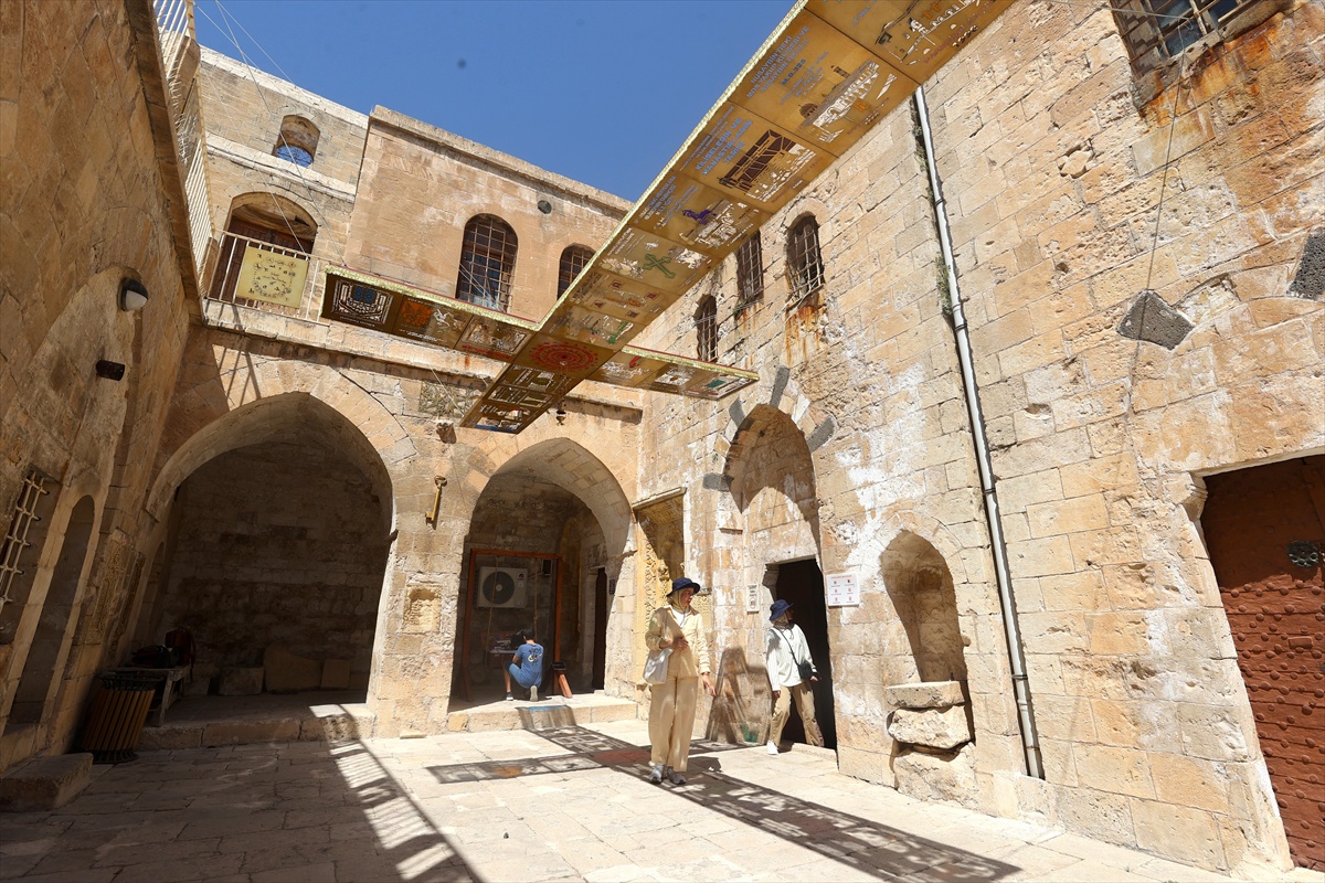 Mardin\'de Vefa Anıtı Açıldı