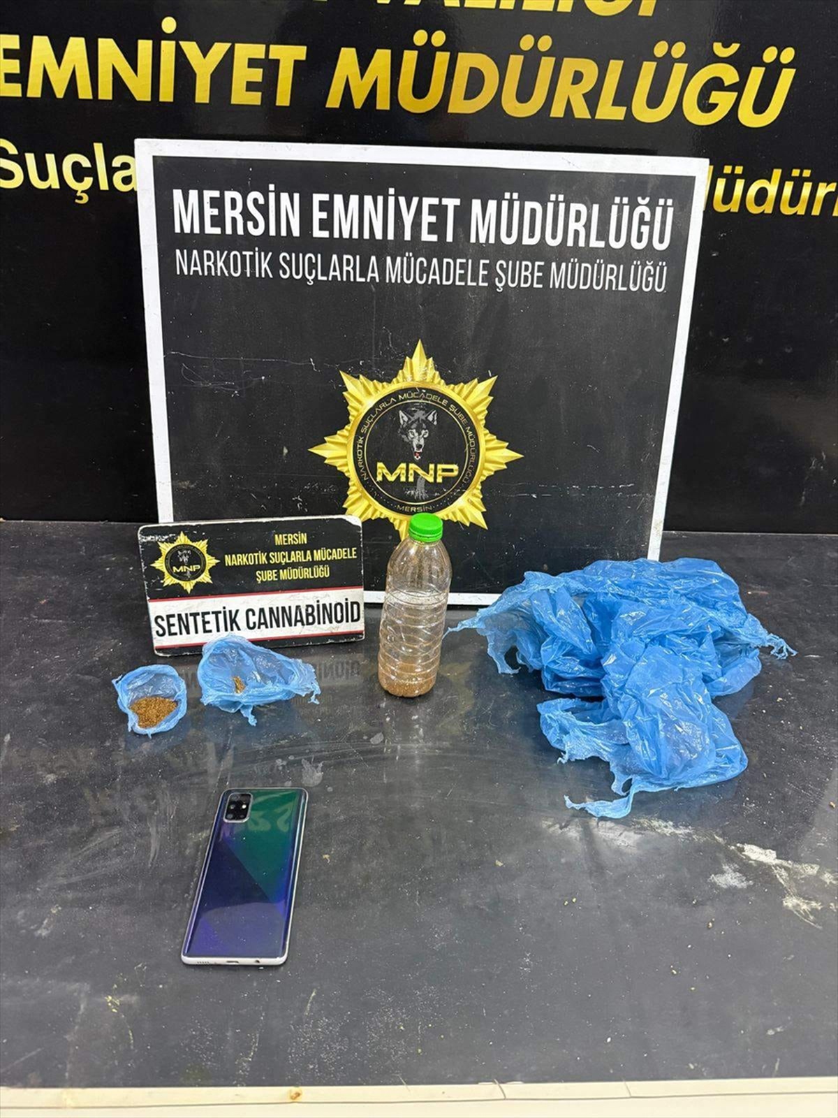 Mersin\'de uyuşturucu operasyonu: 2 tutuklama