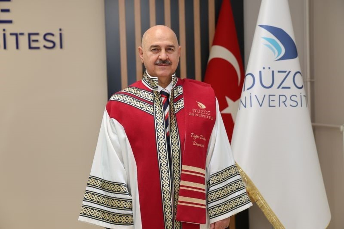 Sözbir yeniden Düzce Üniversitesi Rektörlüğüne atandı
