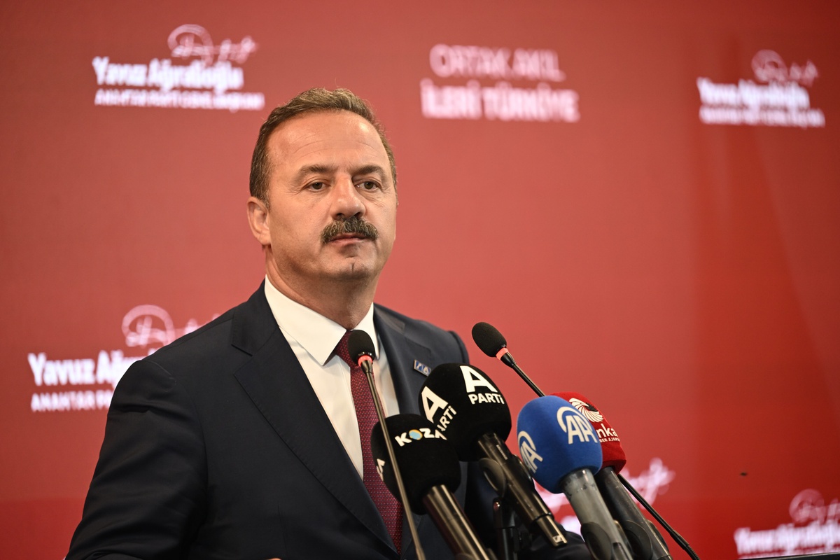 Ağıralioğlu\'ndan YKS Kazananlara Çağrı