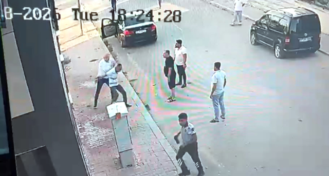 Yeni Parti Gaziantep Milletvekili Melih Meriç'e bıçaklı saldırı! Hastaneye kaldırıldı
