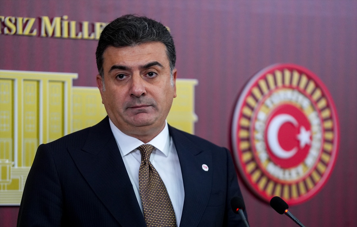 Yeni Parti\'den Seçim İhtimalleri ve Ekonomi Eleştirisi