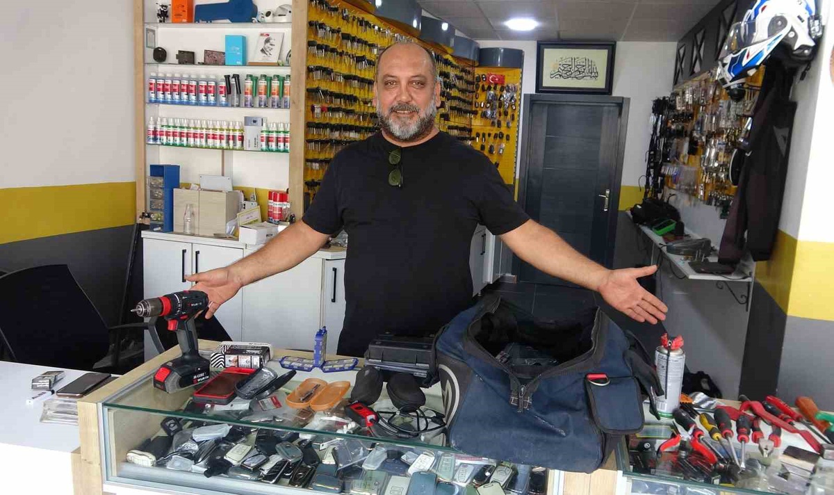 Mersin\'de Çanta Hırsızı Günay Çantayı Geri Bıraktı