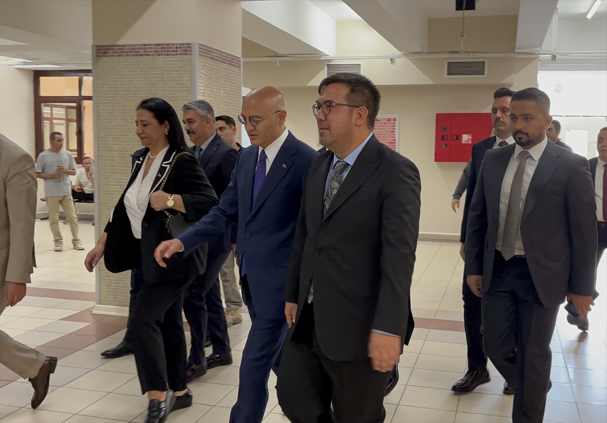 Adalet Bakan Yardımcıları Bakırköy Adliyesi\'ni Ziyaret Etti