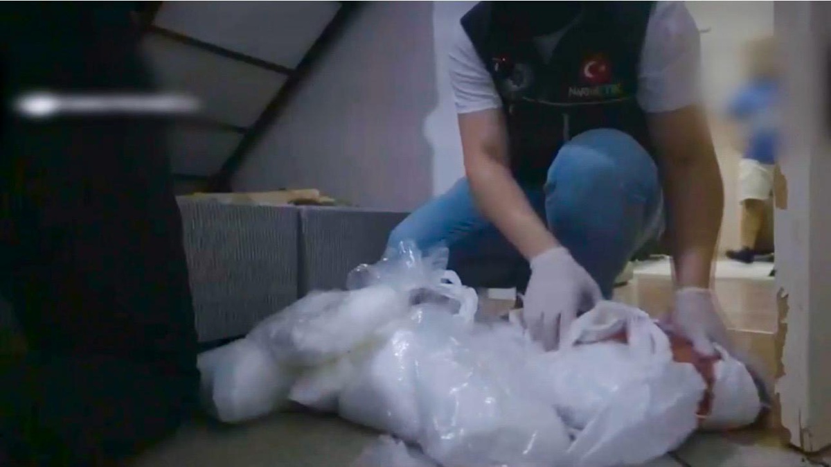 Avcılar\'da Büyük Uyuşturucu Operasyonu: 20 Kg Metamfetamin Ele Geçirildi