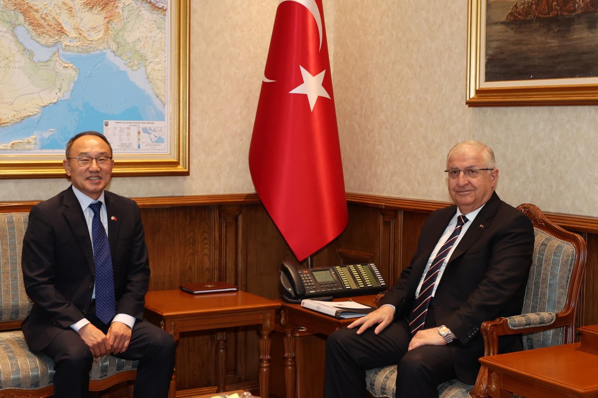 Güler ve Boo Bir Araya Geldi