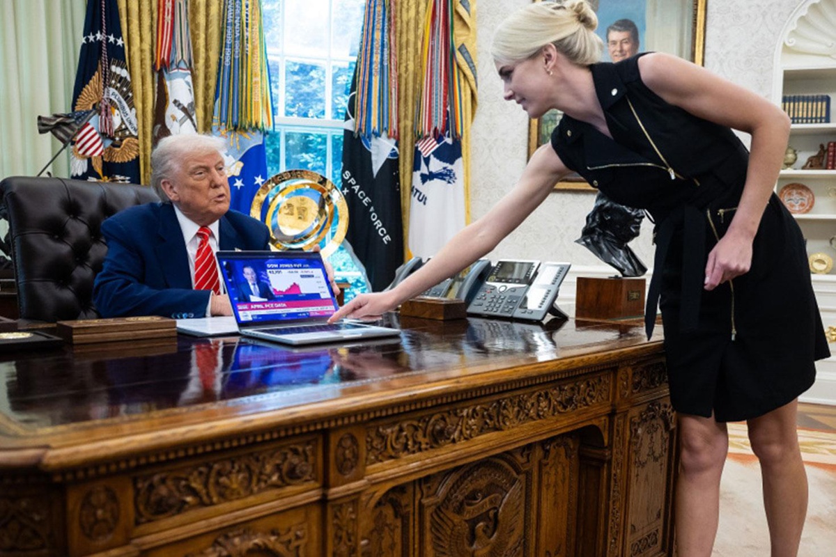 Beyaz Saray\'ı karıştıran dedikodu: Donald Trump ile asistanı Natalie Harp arasında aşk iddiası