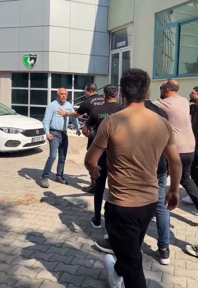 Lig başlamadan küme düşen takımda taraftarlar tesisi bastı