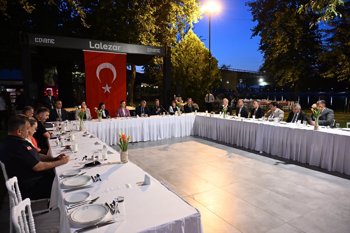 Edirne\'de komutanlara veda yemeği