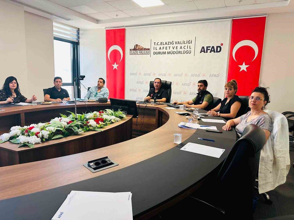 Elazığ’da afet risklerinin azaltılmasına yönelik çalışmalar ele alındı