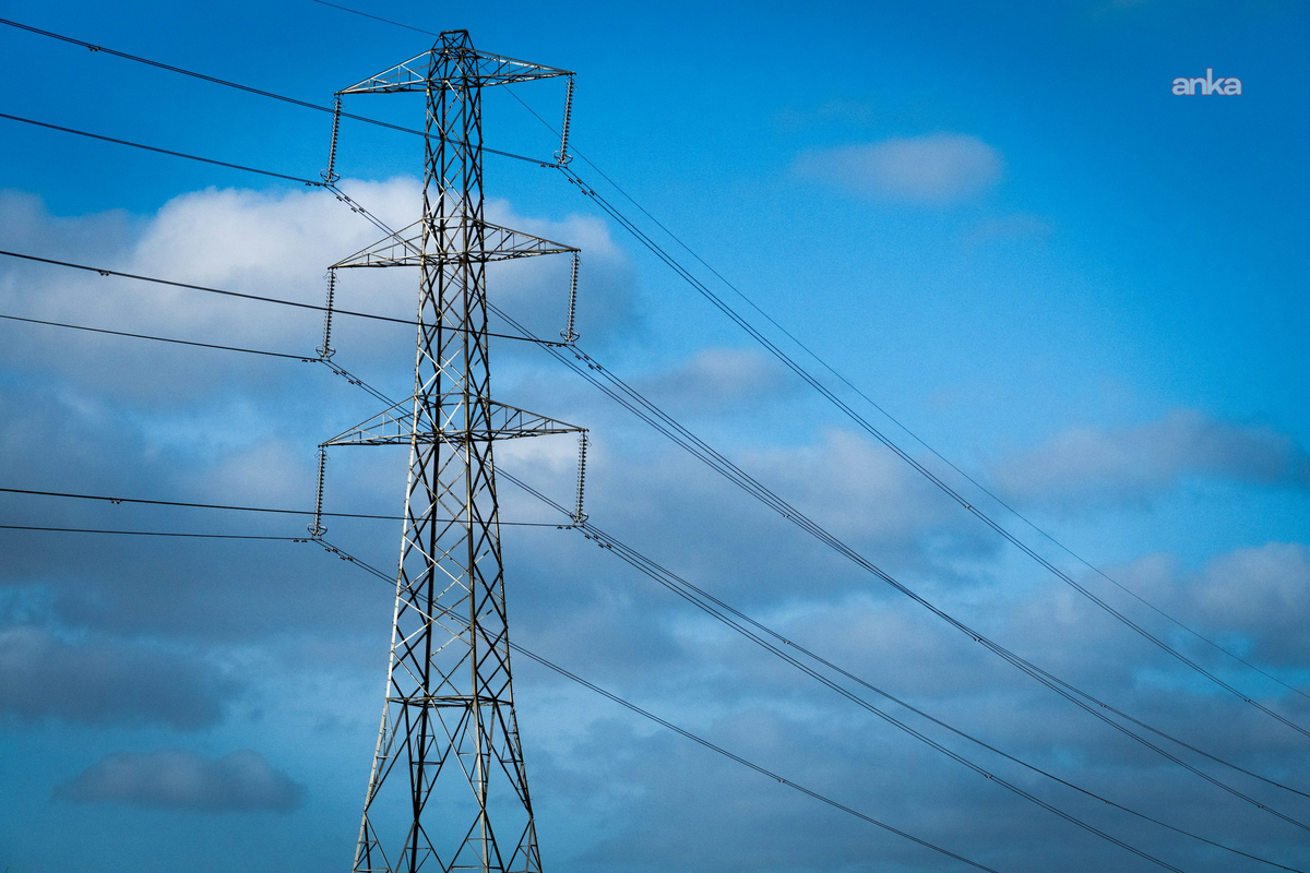 Elektriğe Zammın Yüzde 50\'ye Çıkabileceği İddia Ediliyor
