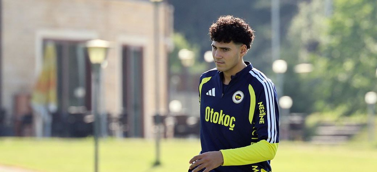 Omar Fayed Fenerbahçe\'de Kalıyor