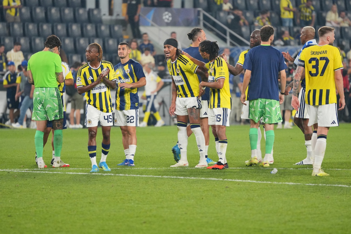 Fenerbahçe - Lyon: 1-1 Beraberlik