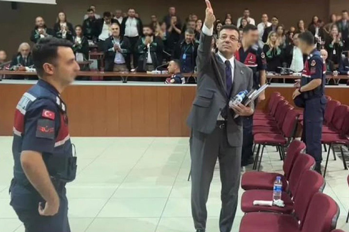 İBB davasında İmamoğlu ile \'rüşvet istediği\' iddia edilen sanıklar arasında büyük yüzleşme: Alçak adam...