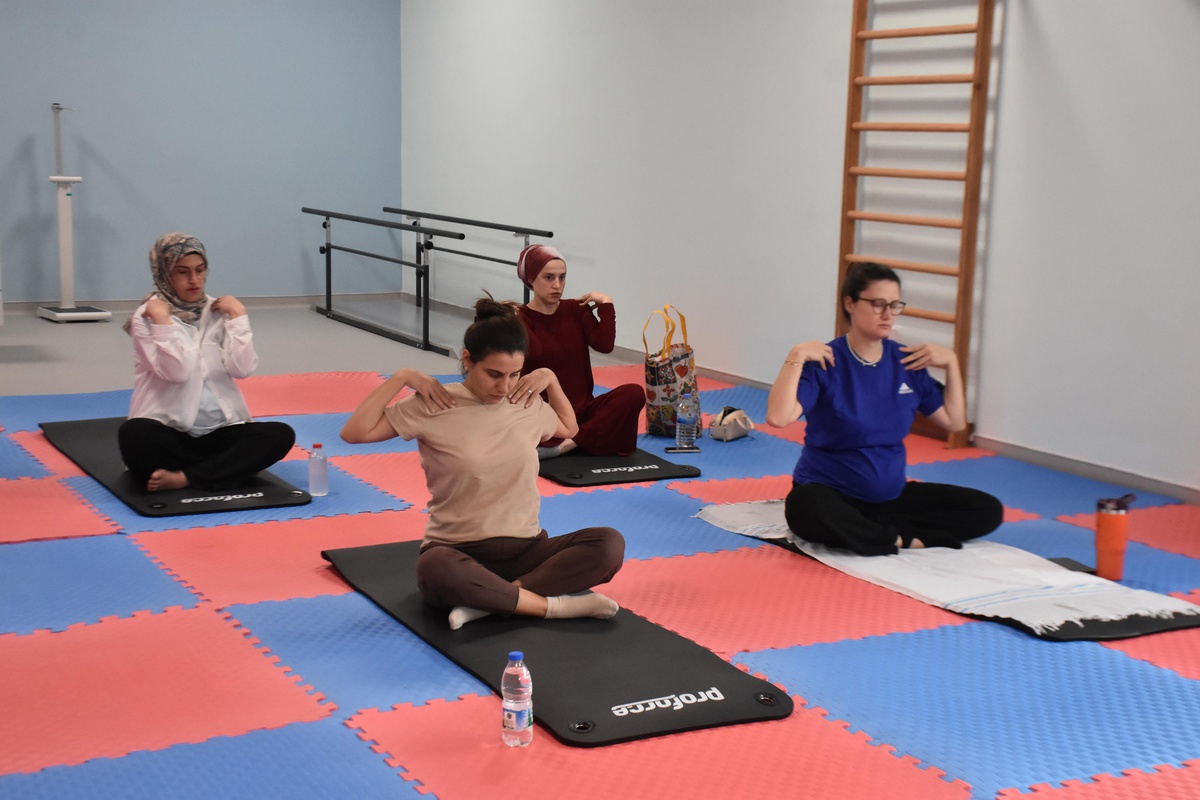 İzmir\'de Hamileler İçin Egzersiz Programı