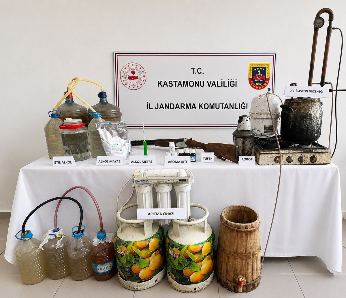 Kastamonu\'da Kaçak Alkol Operasyonu