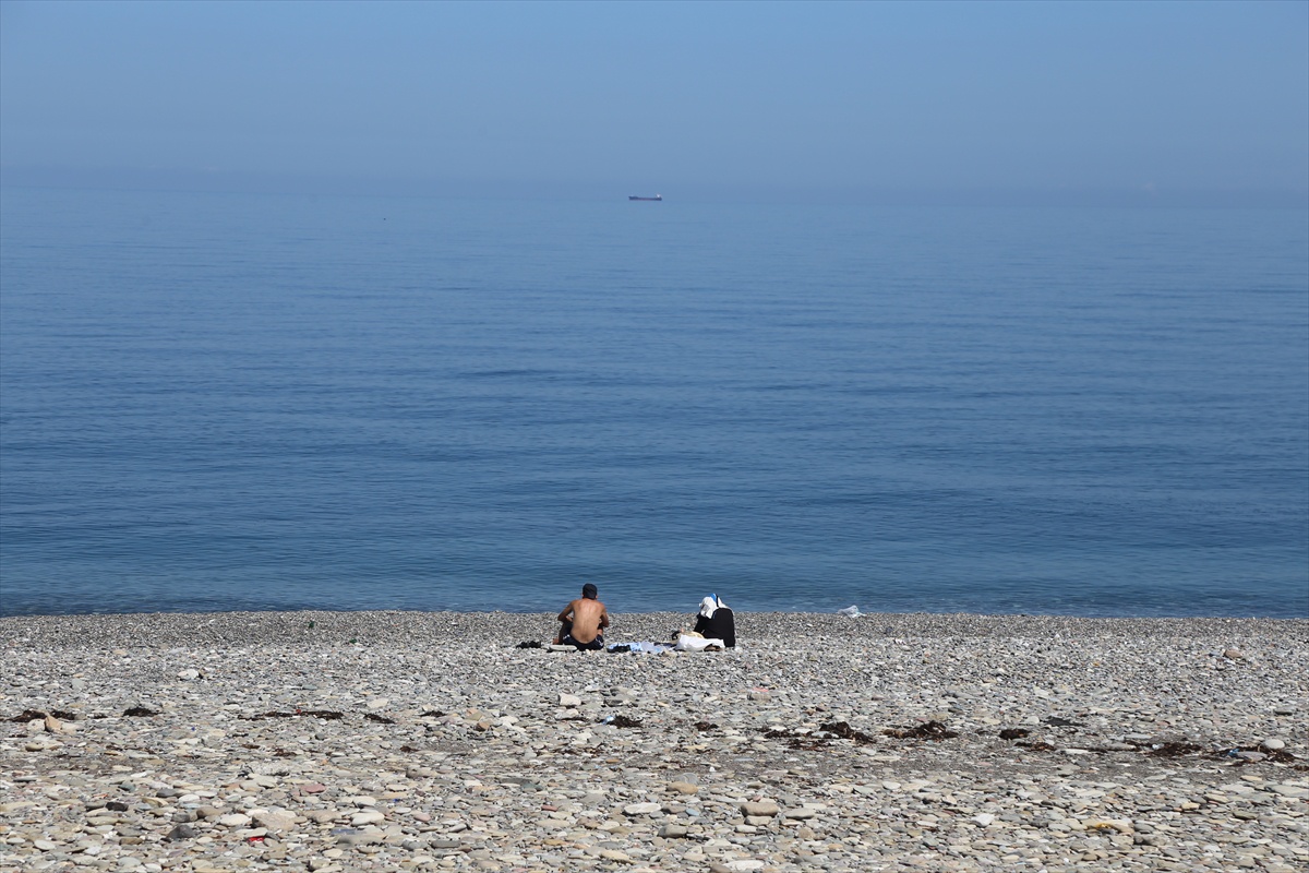 İnebolu\'da Deniz Suyu 13 Derece