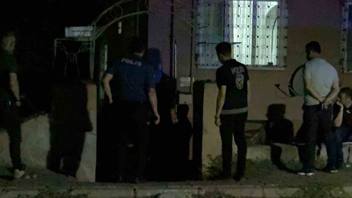 Kayseri\'de Bir Kişi Evinde Ölü Bulundu