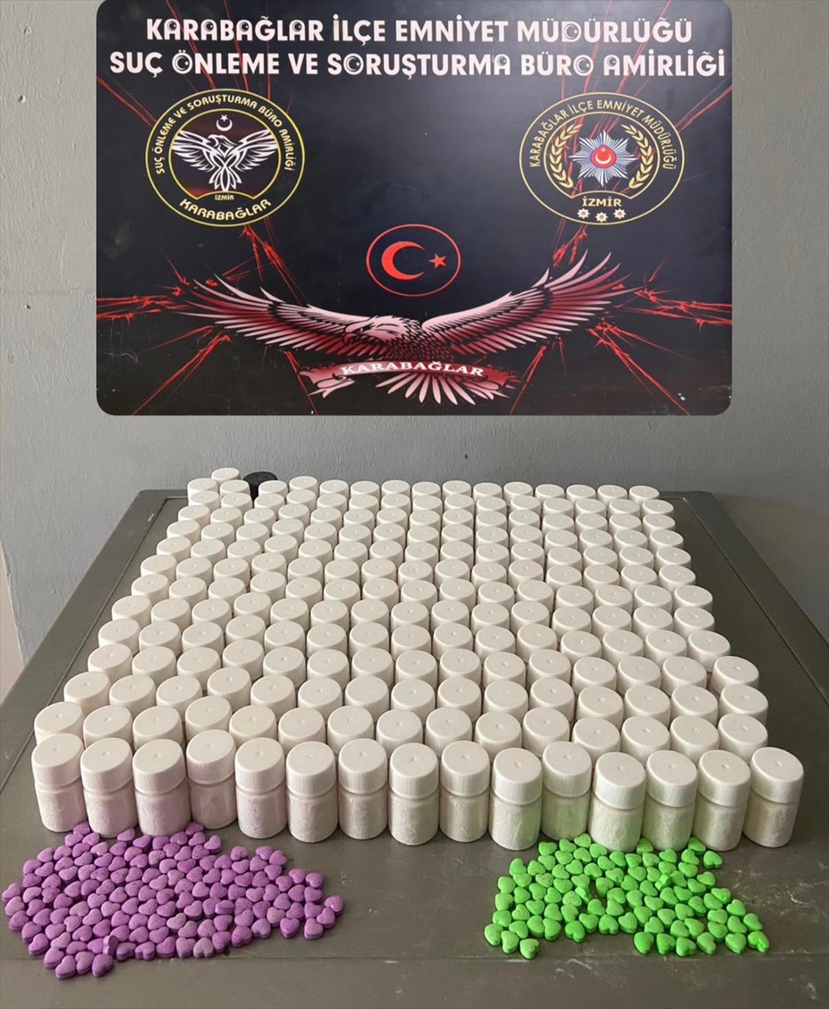 İzmir\'de Uyuşturucu Saklayan Hükümlü Yakalandı