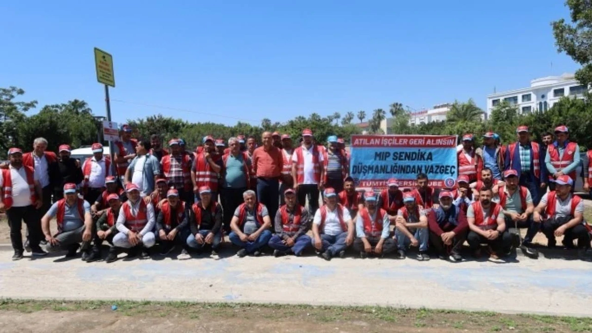 Mersin Limanı\'nda İşçiler Sendikal Hakları İçin Direniyor