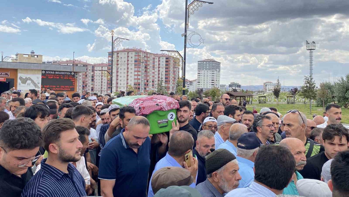 Sivas\'ta Feci Kaza: 4 Ölü, 10 Yaralı