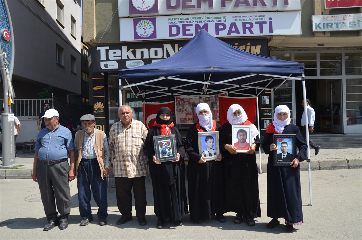 Muş\'ta Ailelerden PKK\'ya Teslim Ol Çağrısı