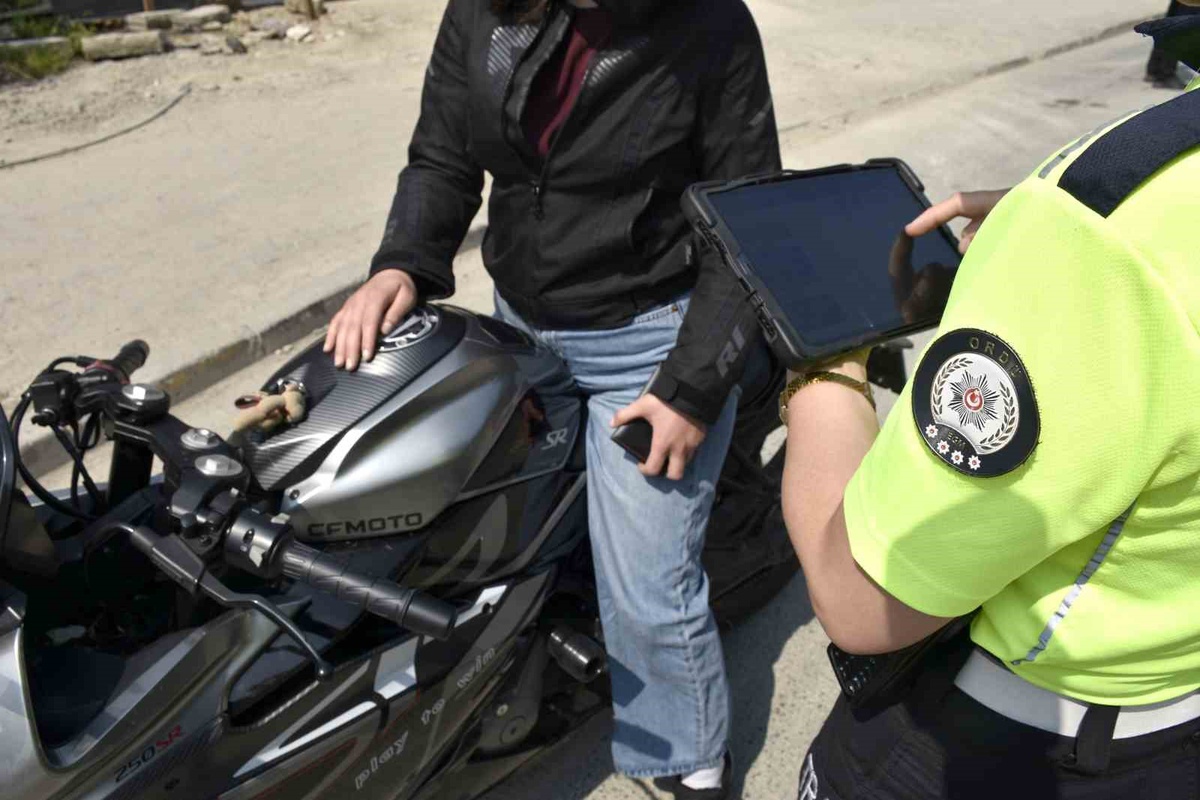 Ordu\'da Trafik Denetimlerinde 16 Bin Araç Kontrol Edildi