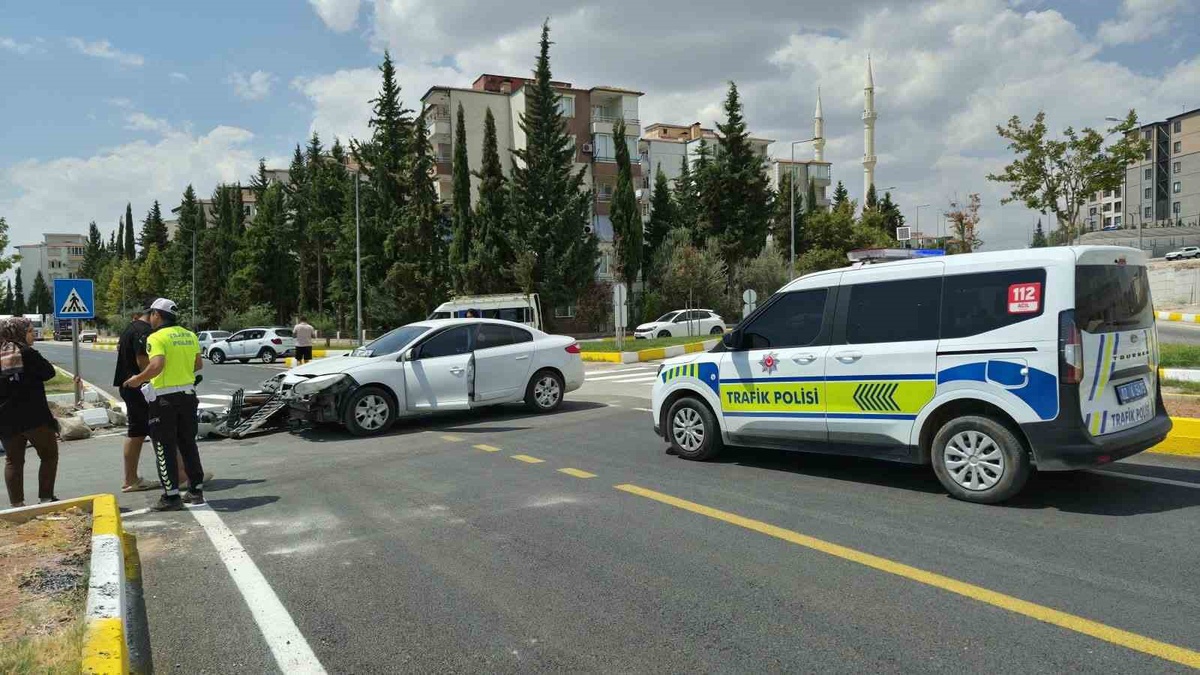 Adıyaman\'da Trafik Kazası: 1 Yaralı