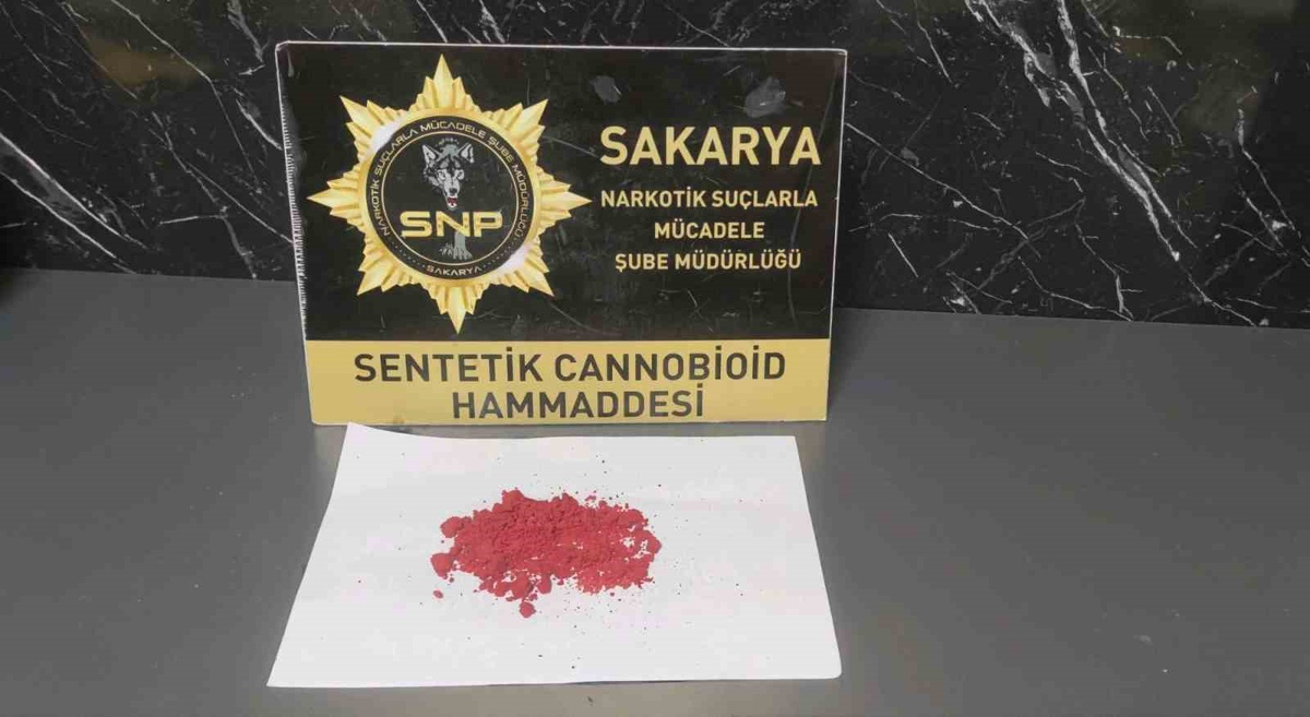 Sakarya\'da Uyuşturucu Operasyonunda 2 Tutuklama