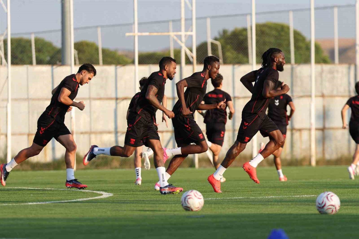 Sivasspor Manisa FK Maçına Hazırlanıyor