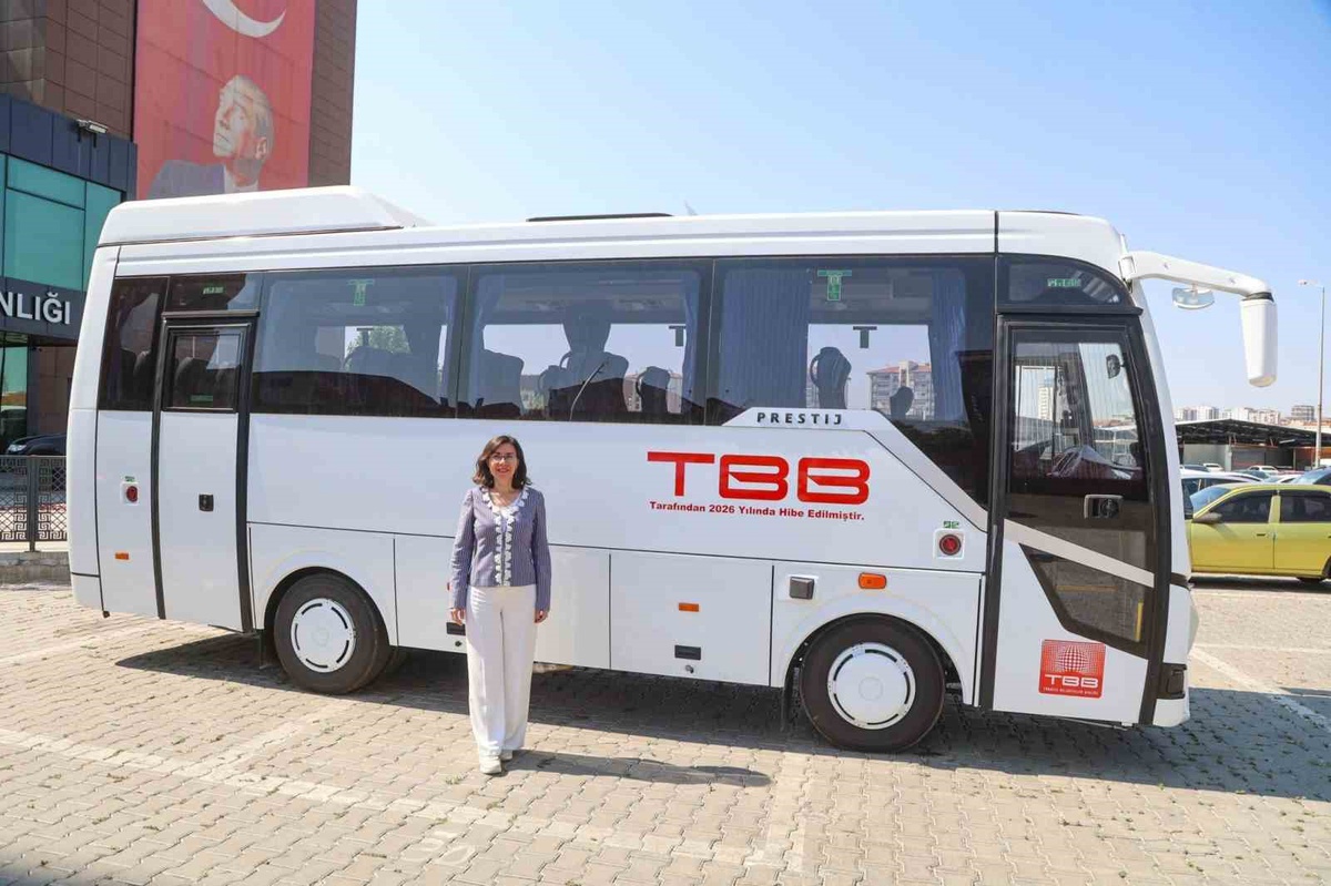 Uşak Belediyesine yeni hizmet aracı