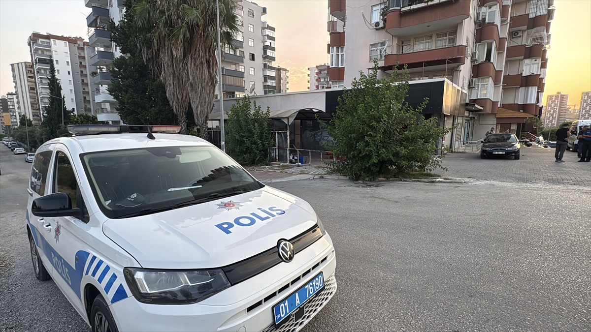 Adana\'da Baba Oğul Cinayeti: Zanlı Yakalandı