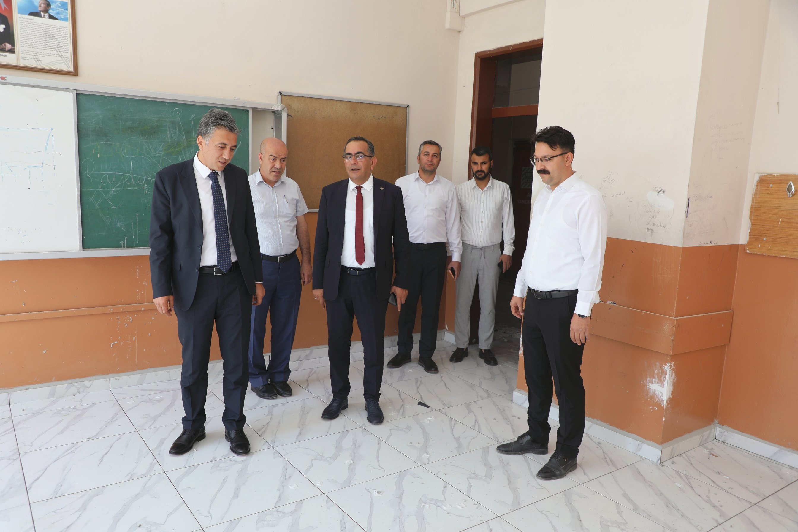 Çakan'dan Taşlıçay Okullarına Ziyaret