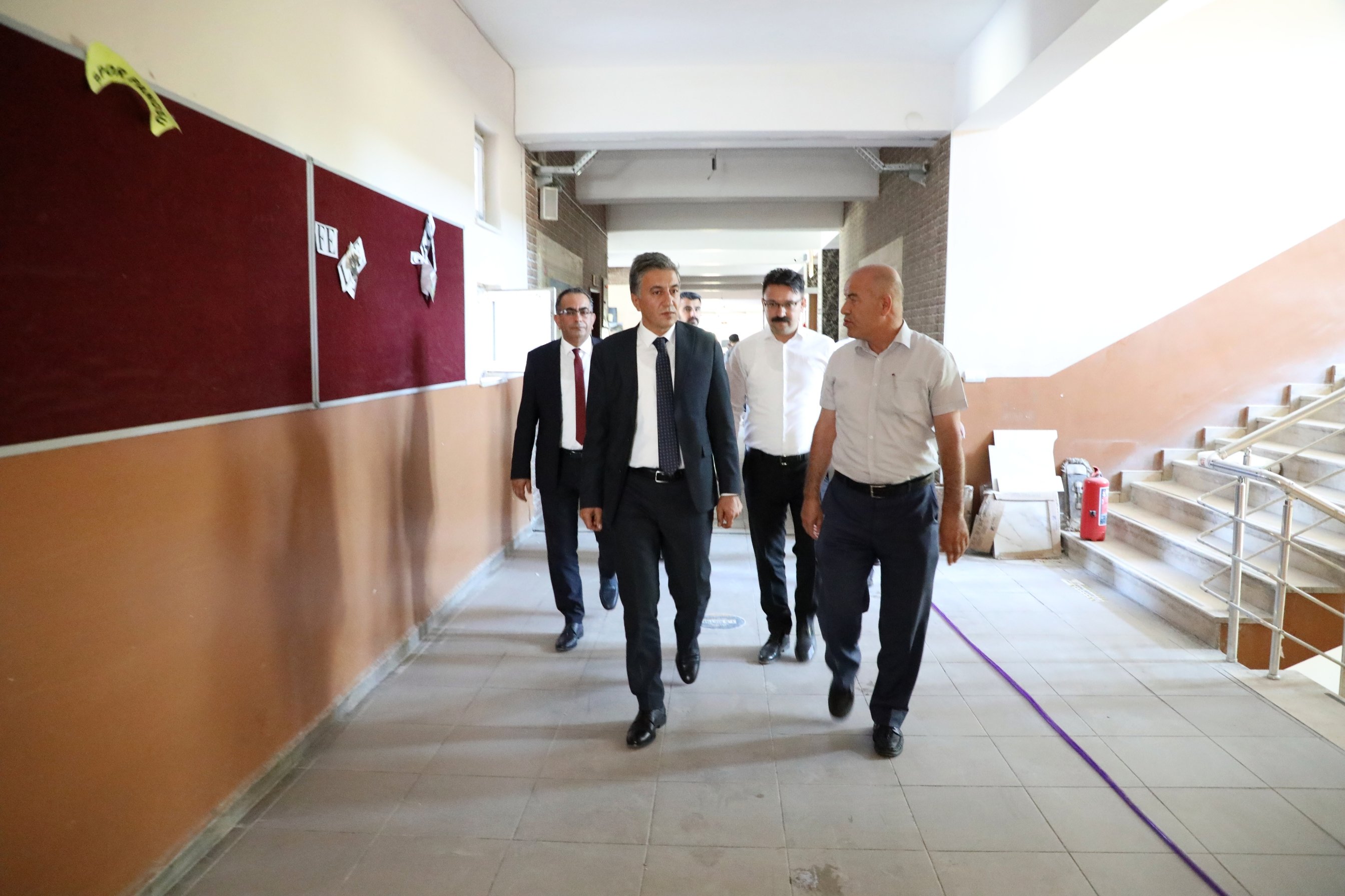 Çakan'dan Taşlıçay Okullarına Ziyaret
