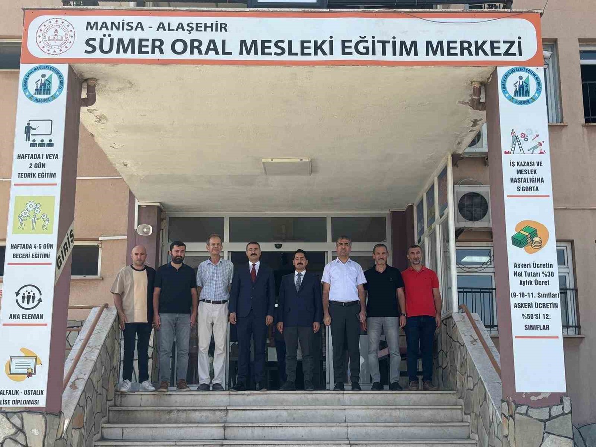 Alaşehir\'de Okul Yenileme Çalışmaları