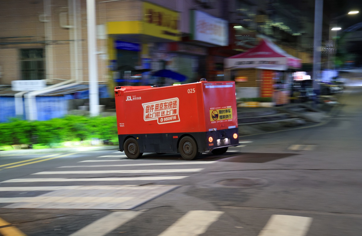 Shenzhen\'de Otonom Araçlarla Lojistikte Devrim