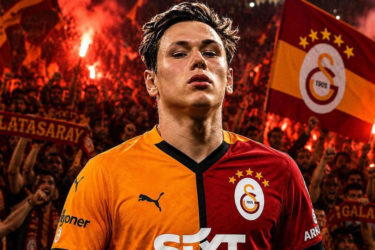 Aleksey Batrakov resmen Galatasaray'da.. İşte sözleşme süresi