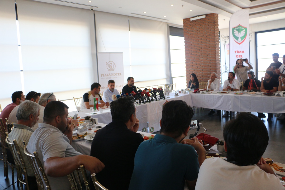 Besnik Hasi: Yıldız değil, savaşçı oyuncu istiyorum