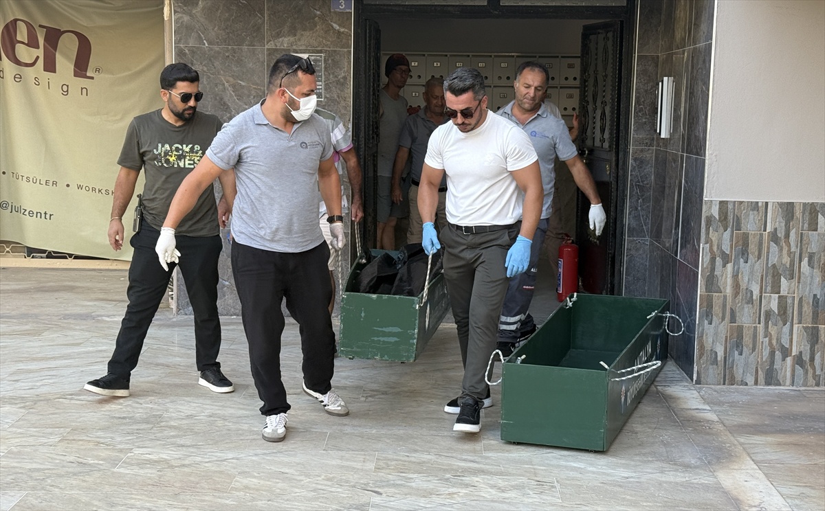 Muratpaşa\'da Anne ve Kızı Ölü Bulundu