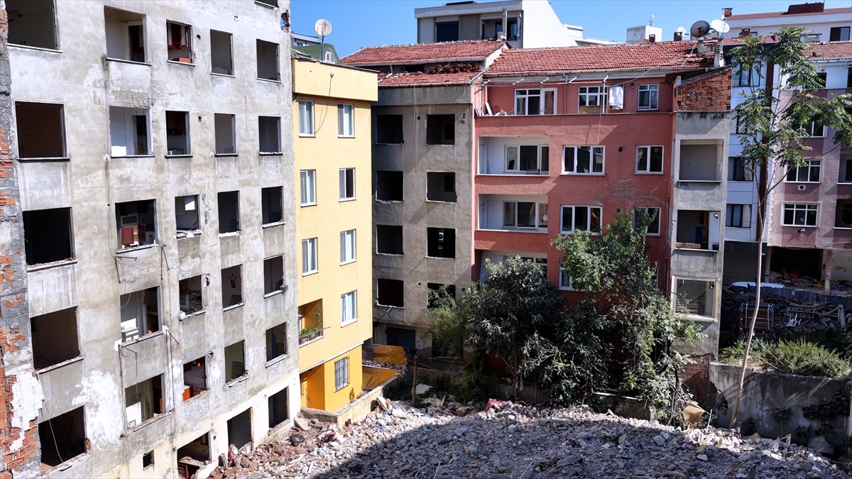 Zeytinburnu\'nda Kentsel Dönüşüm Başladı