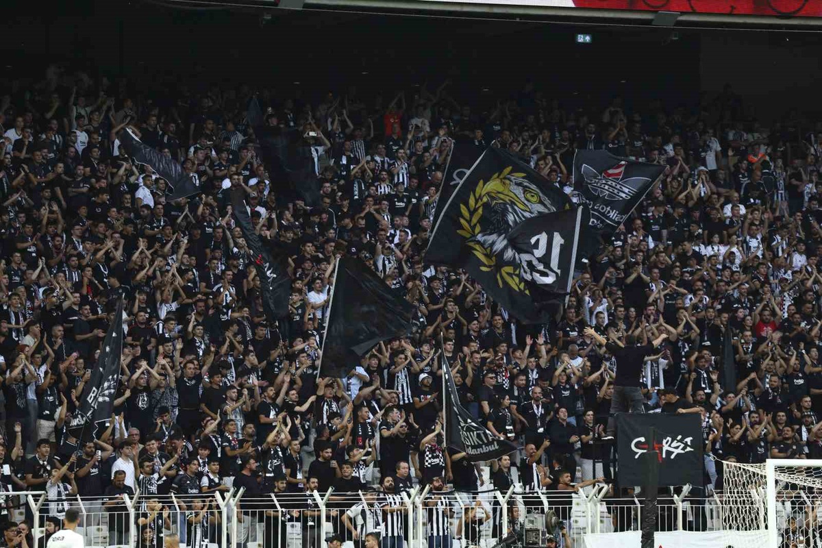 Beşiktaş, Zalgiris\'i 3-0 Yendi