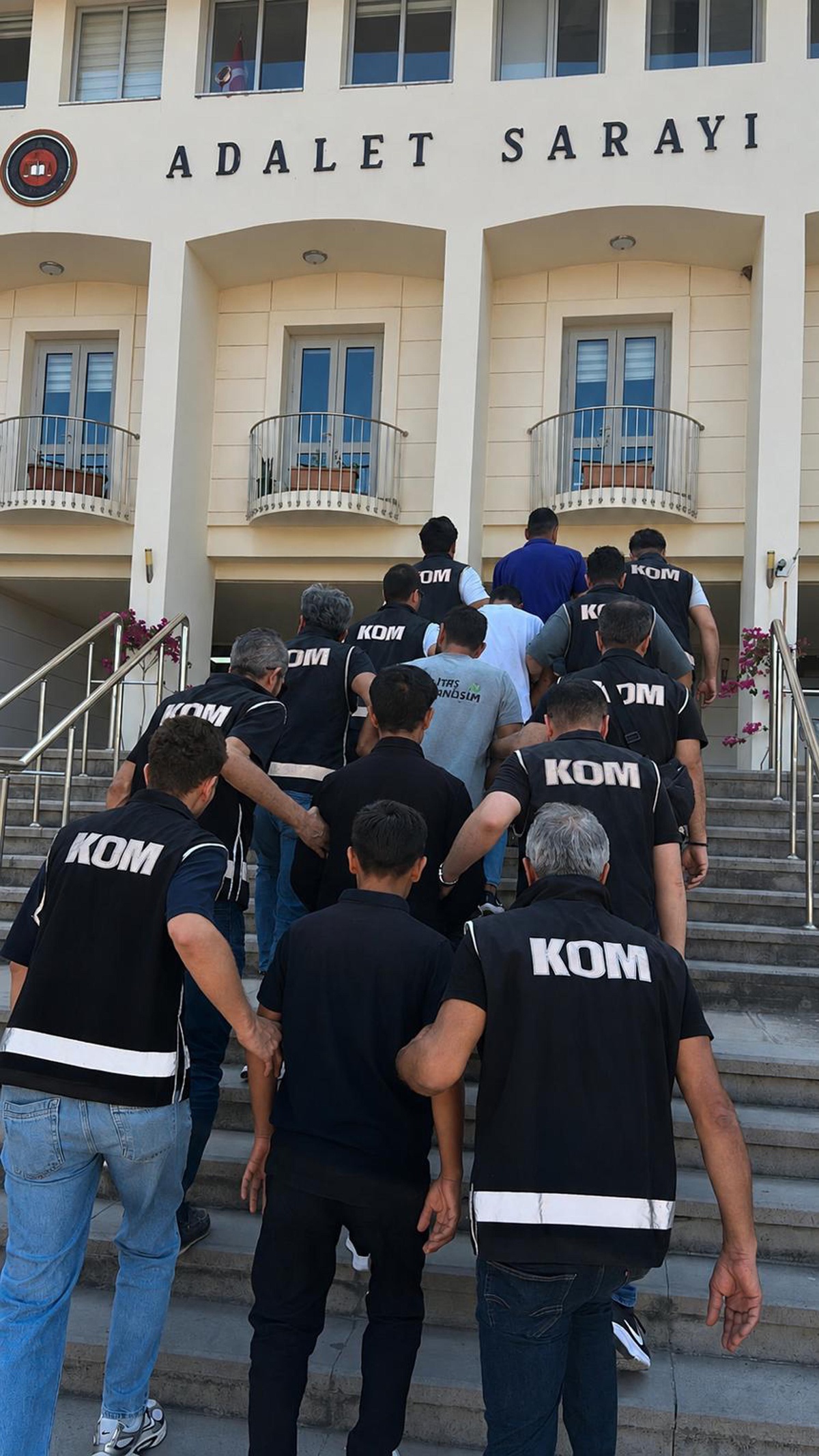 Bodrum\'da Tehdit Operasyonu: 3 Tutuklama