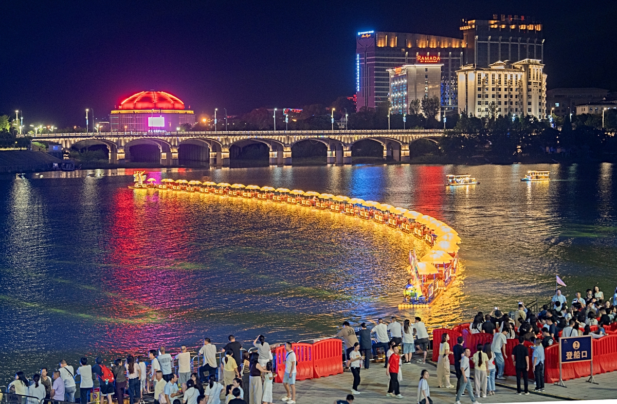 Çin, Kırgızistan ve Vietnam\'a Vizesiz Geçiş İmkanı Sağladı