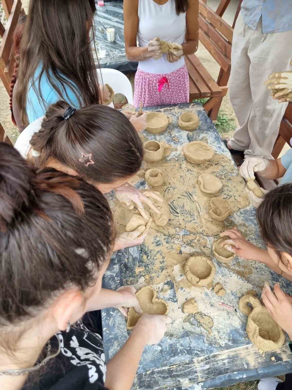 Çocuklardan Seramik Sanatı