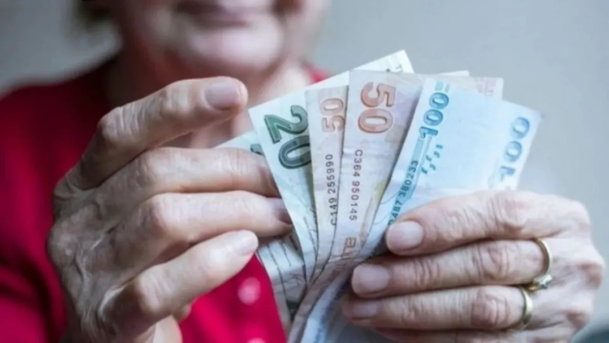 Emekli ve Memur Maaşlarına Yeni Zam Beklentisi