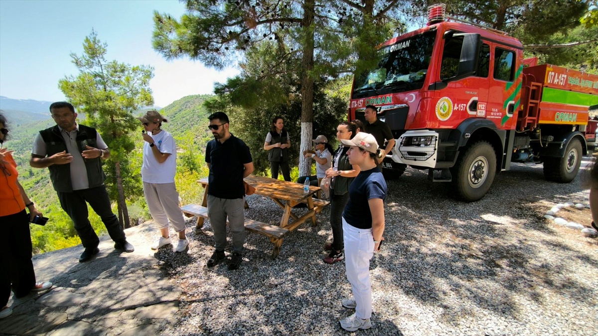 Türkiye Yangın Yönetimine Destek Sağlıyor