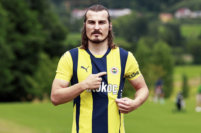 Fenerbahçe'de bir ayrılık daha kapıda! <a class='keyword-sd' href='/aziz-yildirim-2/' title='Aziz Yıldırım'>Aziz Yıldırım</a>